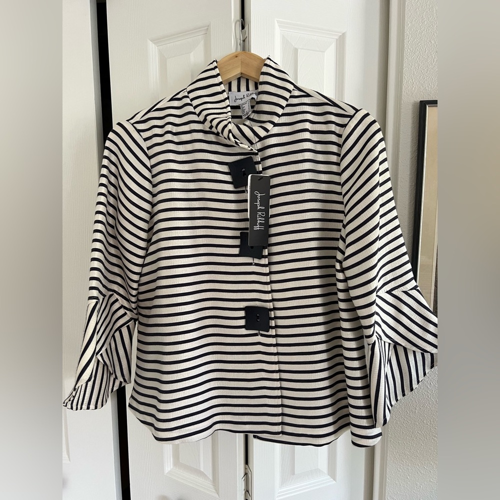 🌸NWT🌸 Joseph Ribkoff marine style striped jacket/blazer/suit jacket, size 8 US.